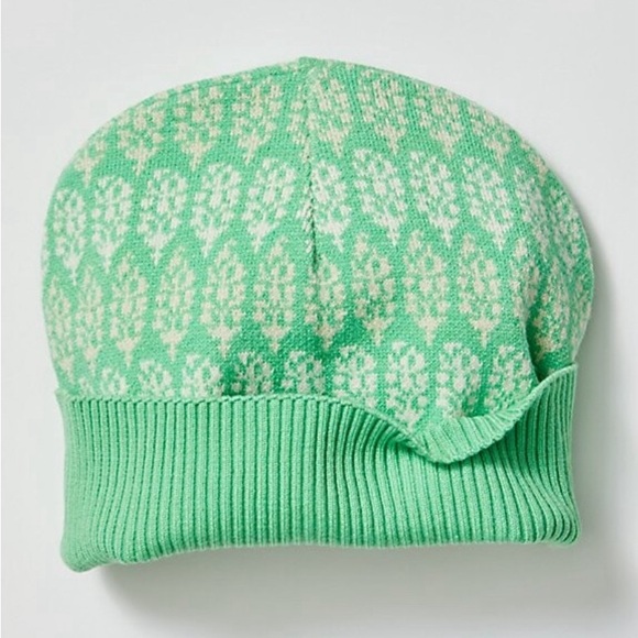 Free People Limitless Logo Beanie- Brand New Never Worn - Picture 3 of 6